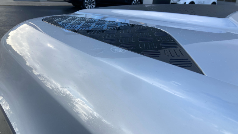 Land Rover Defender 3.0 D300 X-Dynamic HSE 110 5dr Auto Diesel Estate